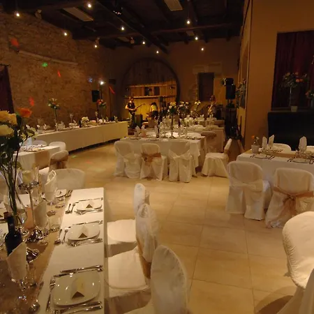 לינה וארוחת בוקר Chateau Du Puits Es Pratx 3*