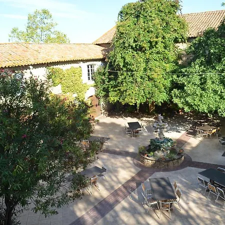 Chateau Du Puits Es Pratx לינה וארוחת בוקר Ginestas