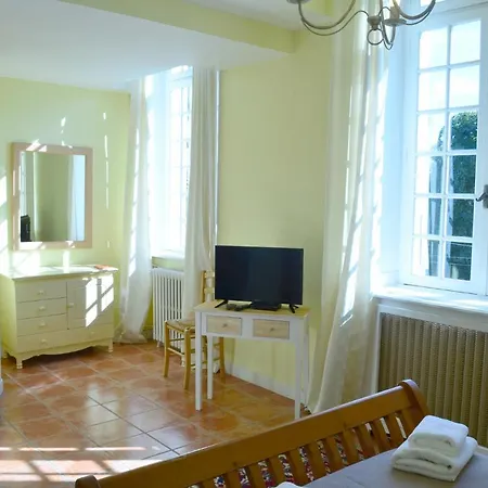 Chateau Du Puits Es Pratx 3* Ginestas