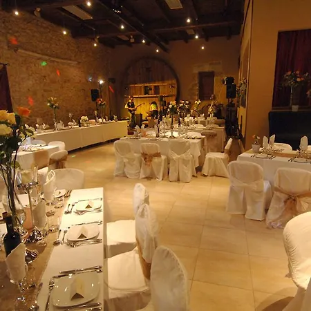 Chateau Du Puits Es Pratx לינה וארוחת בוקר