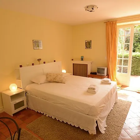 Chateau Du Puits Es Pratx לינה וארוחת בוקר